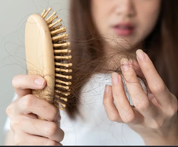 Cara Efektif Merawat Rambut Rusak